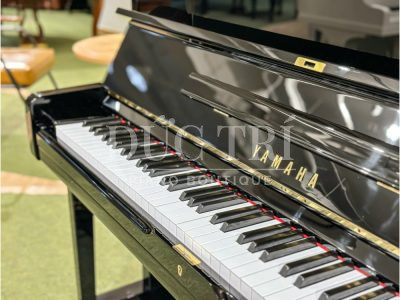 Phím đàn trên đàn Yamaha Ux1