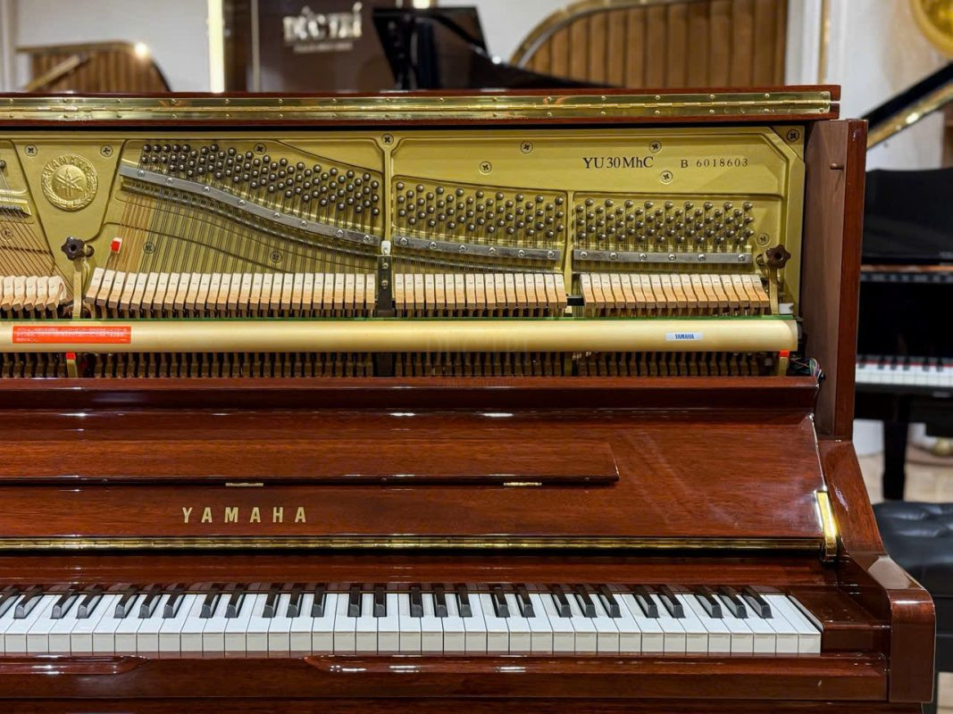 Yamaha YU30MHC - Serial