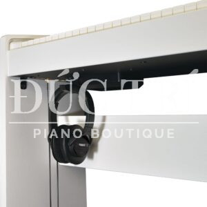 Bên dưới đàn Roland F-130R