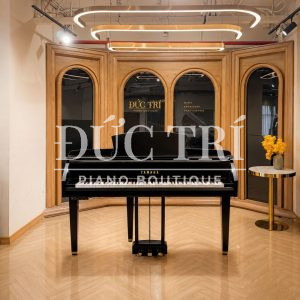 Đàn Yamaha DGP7 nắp mở tại showroom Đức Trí