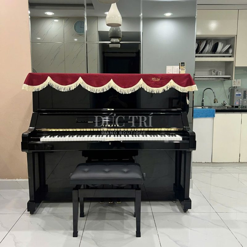 Đàn piano Yamaha UX và ghế đàn
