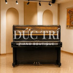 Góc chính diện đàn Yamaha U3 màu đen