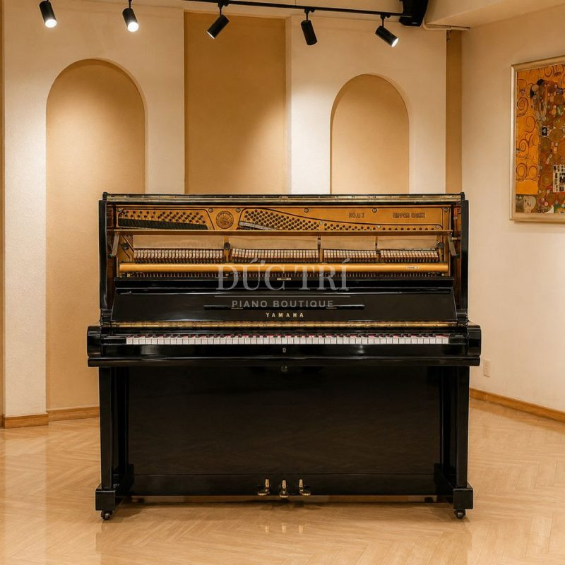 Góc chính diện đàn Yamaha U3 màu đen