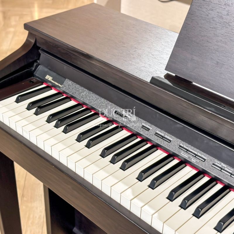 Góc trái bàn phím của Đàn Piano Roland HP-601