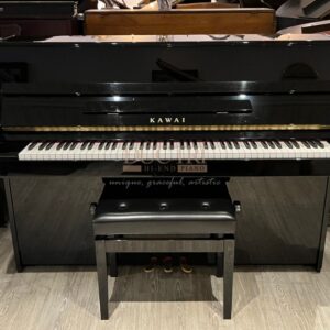 Hình ảnh góc nghiêng Đàn Piano Kawai K200