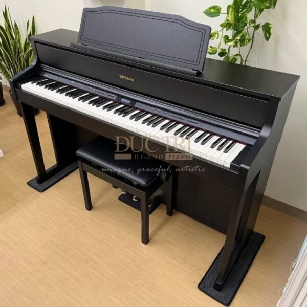 Hình ảnh trực diện của Đàn Piano Roland F120