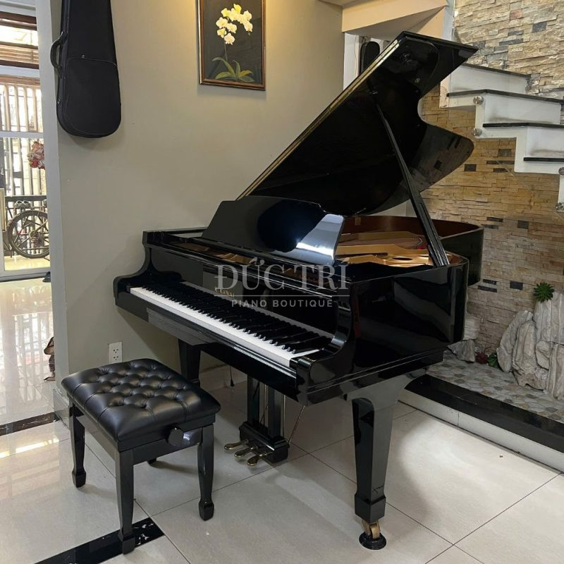 Kawai CA-60 và ghế đàn