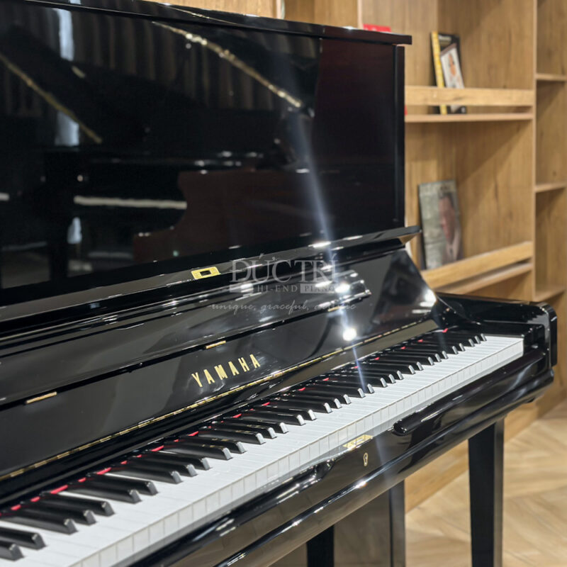 Nap dan dong cham Yamaha YUS3SG So sánh Yamaha YUS1 và Yamaha YUS3 Đàn Piano Upright Yamaha YUS3SG Cao Cấp Tại Đức Trí Piano Boutique