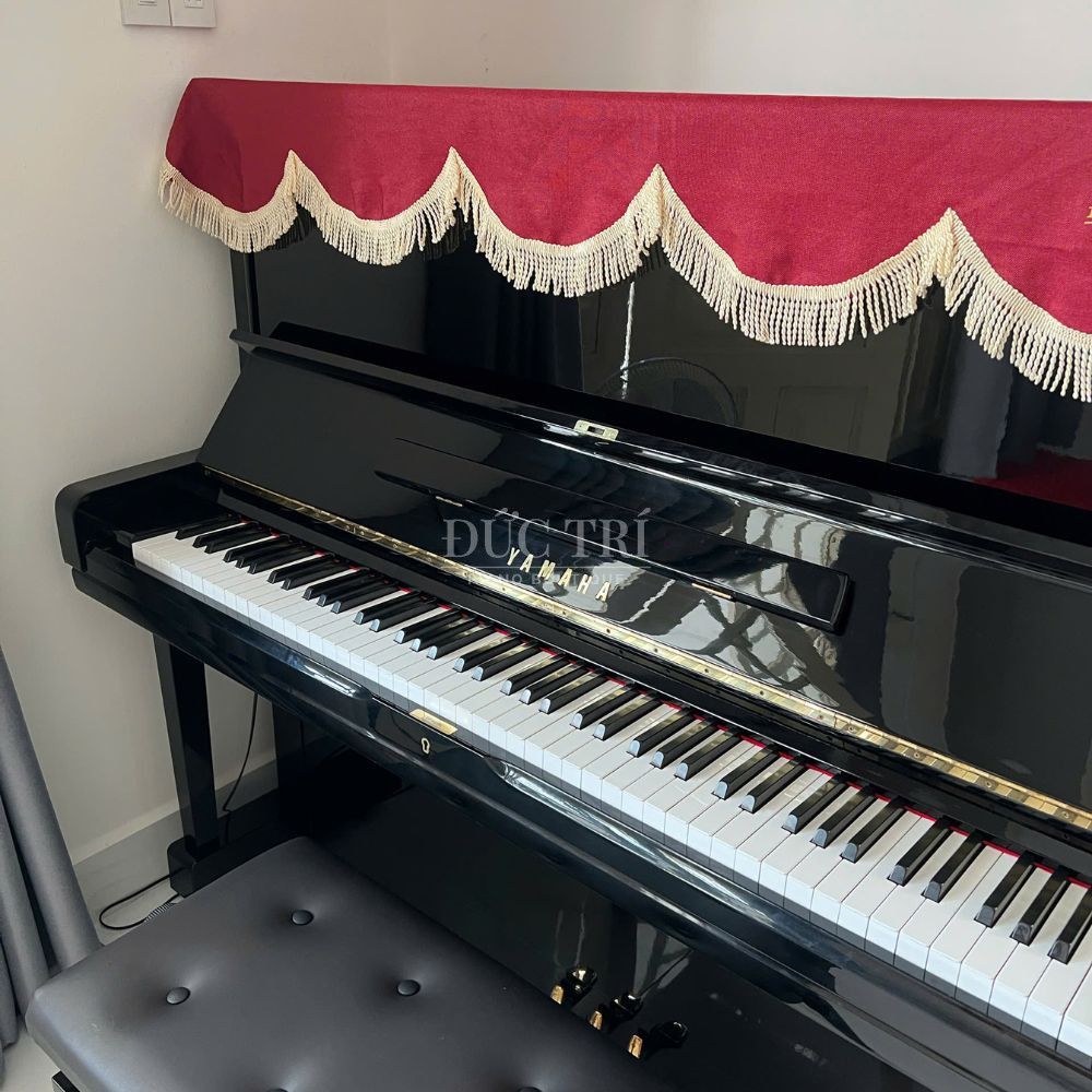 Phím đàn trên đàn Yamaha U3H