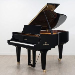 Yamaha CF4