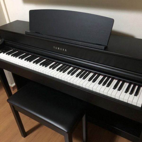 Yamaha CLP-725