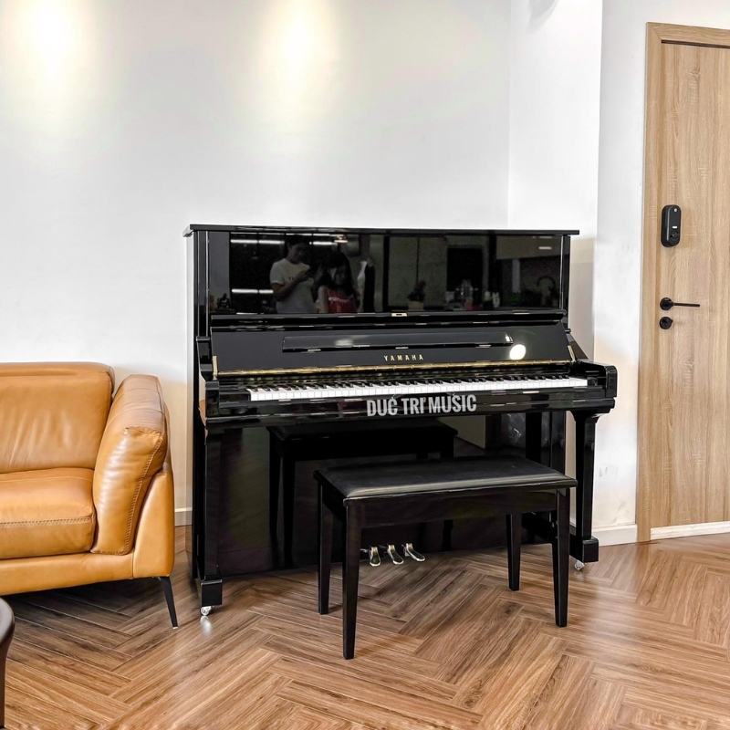 Yamaha U2H được trưng bày tại nhà của khách hàng