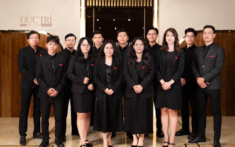 Đội ngũ kĩ thuật viên và chuyên gia thẩm định đàn piano tại Piano Đức Trí
