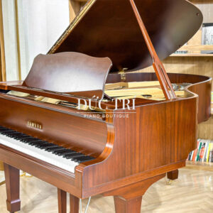 Yamaha C3B Màu gỗ óc chó