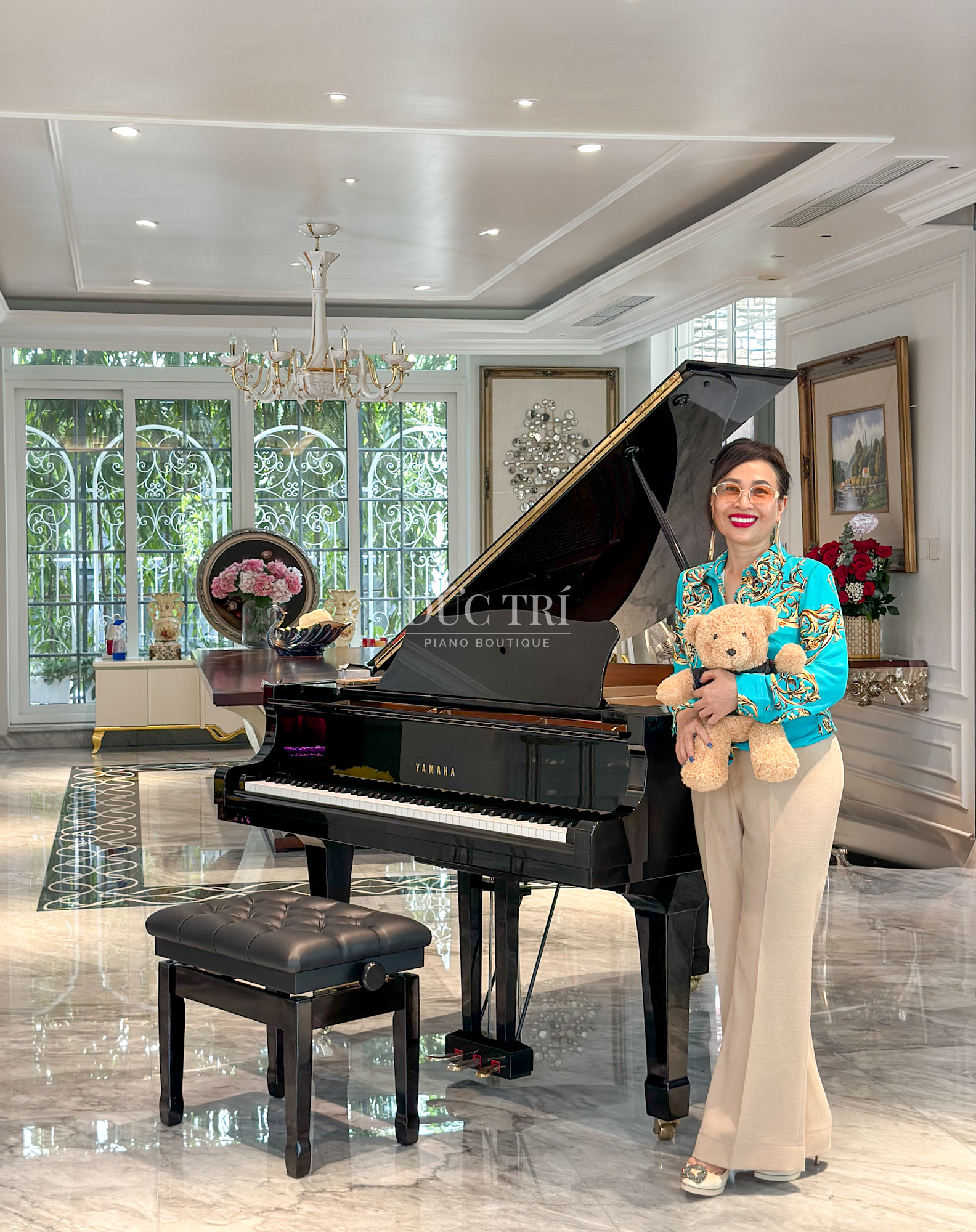 528389009 1069098092086220 9169815222934646787 n 1 Yamaha C1 Hình ảnh khách hàng chụp cùng Piano Yamaha C1