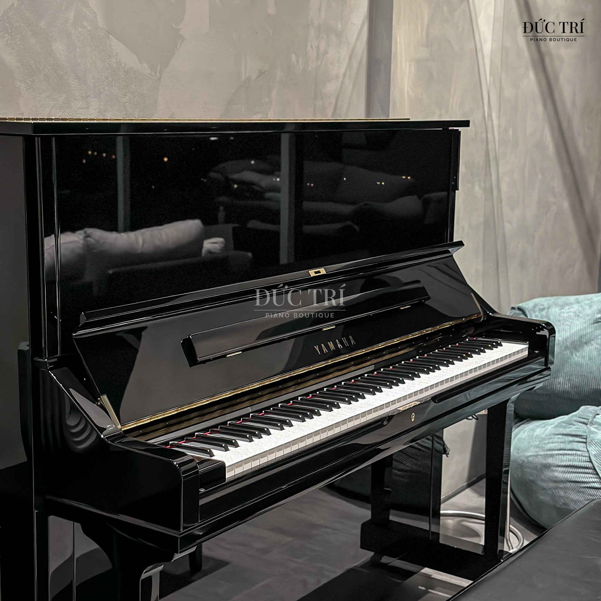 Bàn giao Yamaha U3PE New 2025 - Biểu tượng âm nhạc sang trọng tại Penthouse Đảo Kim Cương 3 Cận cảnh đàn Yamaha U3PE