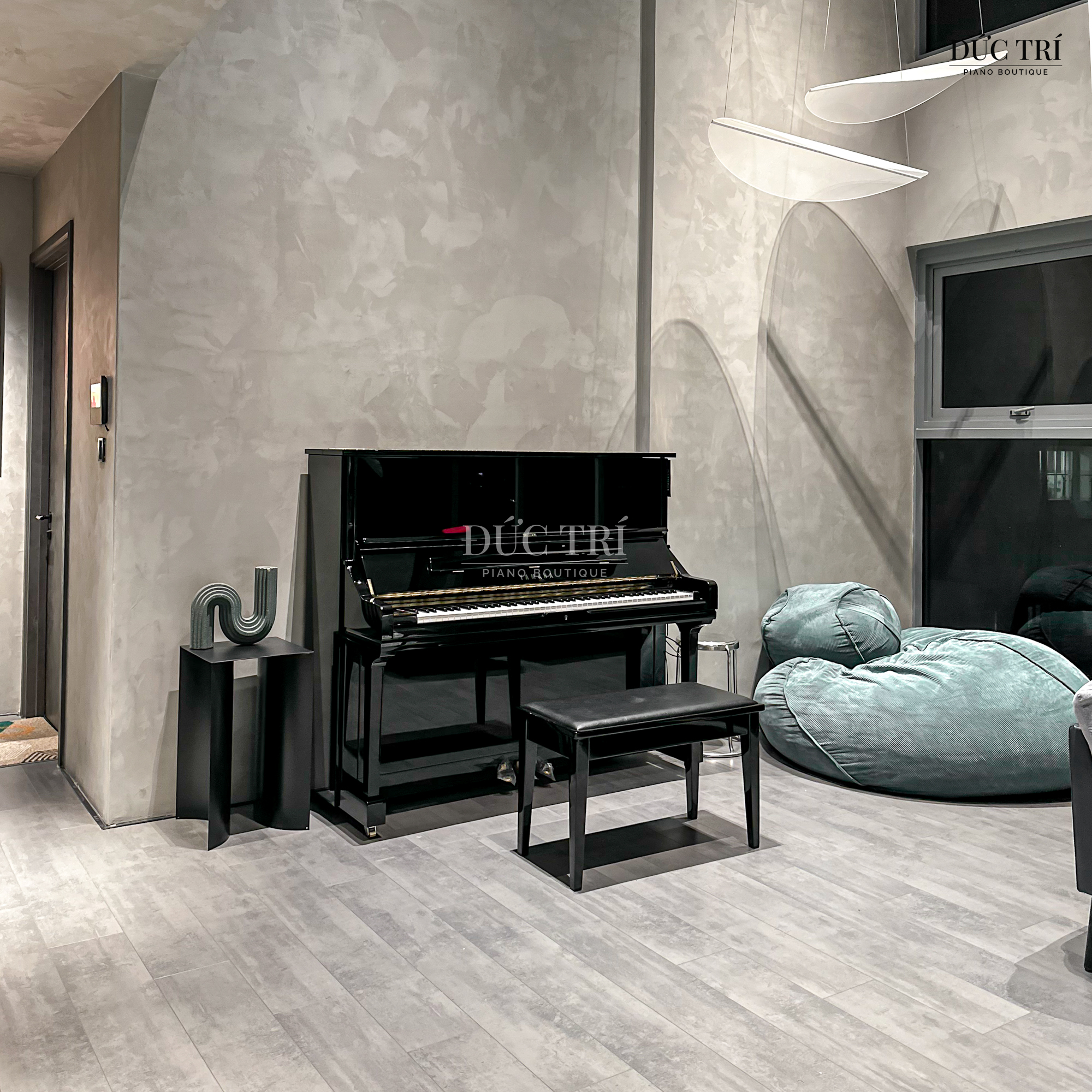 Bàn giao Yamaha U3PE New 2025 - Biểu tượng âm nhạc sang trọng tại Penthouse Đảo Kim Cương 6 Góc nhìn toàn diện đàn Yamaha U3PE được bàn giao tại Penthouse