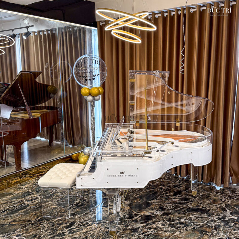 Schreiner & Sohne Crystal SG168 tại showroom Piano Đức Trí