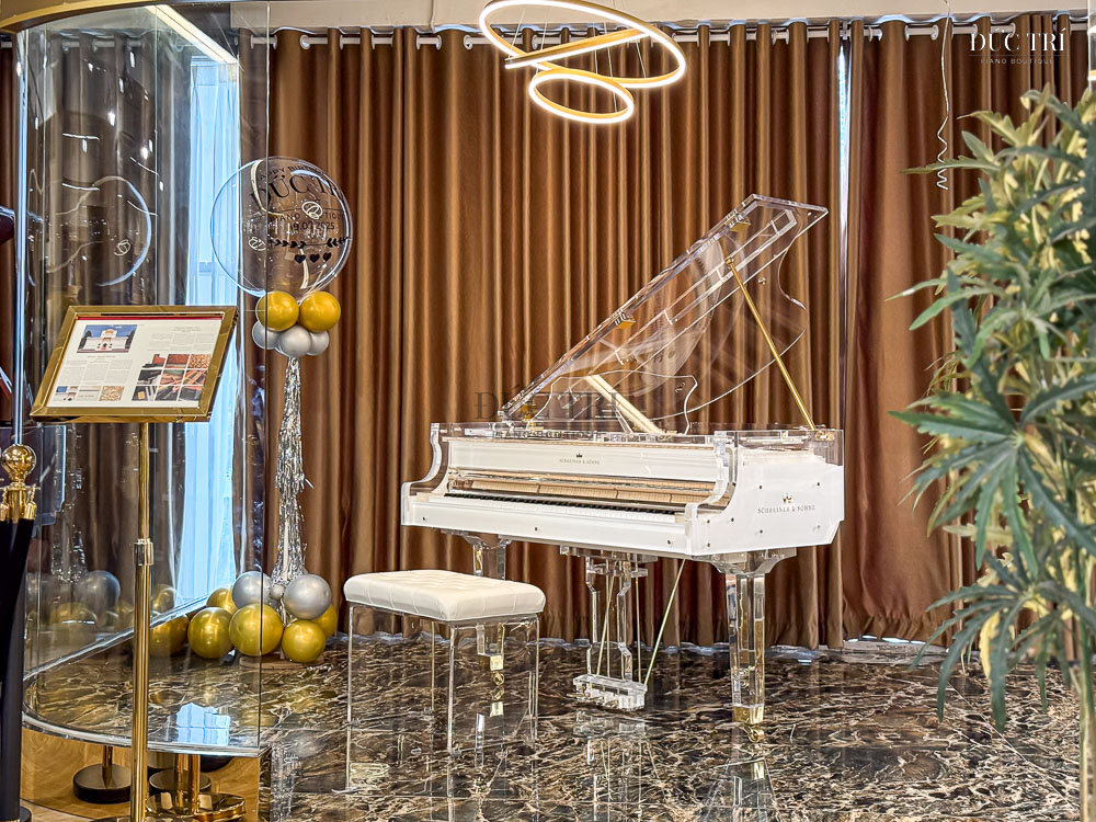 Schreiner & Sohne Crystal SG168 tại showroom Piano Đức Trí