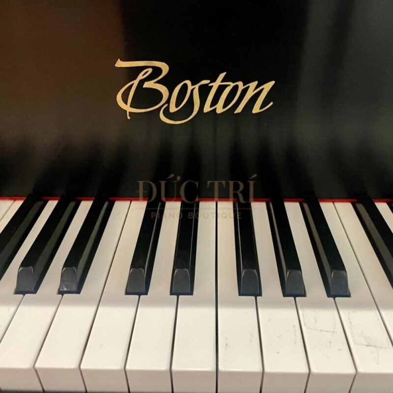 Boston So sánh đàn piano Yamaha và Boston Boston