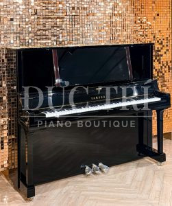 Đàn Yamaha YUS5 được trưng bày tại Đức Trí Piano Boutique