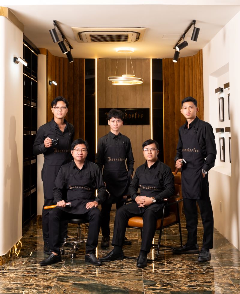 Hình ảnh Team kỹ thuật viên piano của Đức Trí Piano Boutique