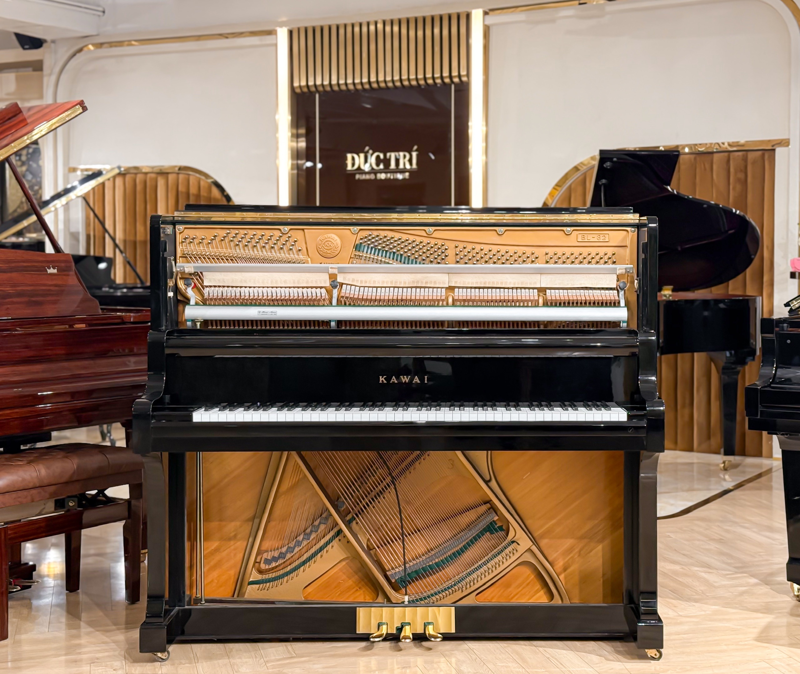 Kawai BL-82 2 Khung đàn Kawai BL-82
