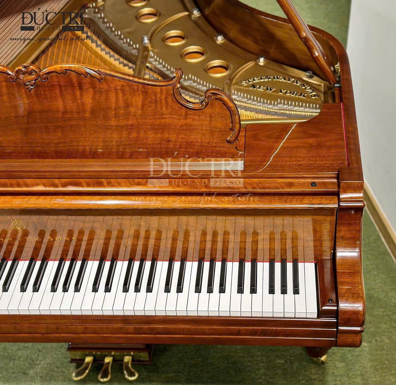 Đàn Piano Steinway Louis 10 Cận cảnh bàn phím đàn Piano Steinway Louis
