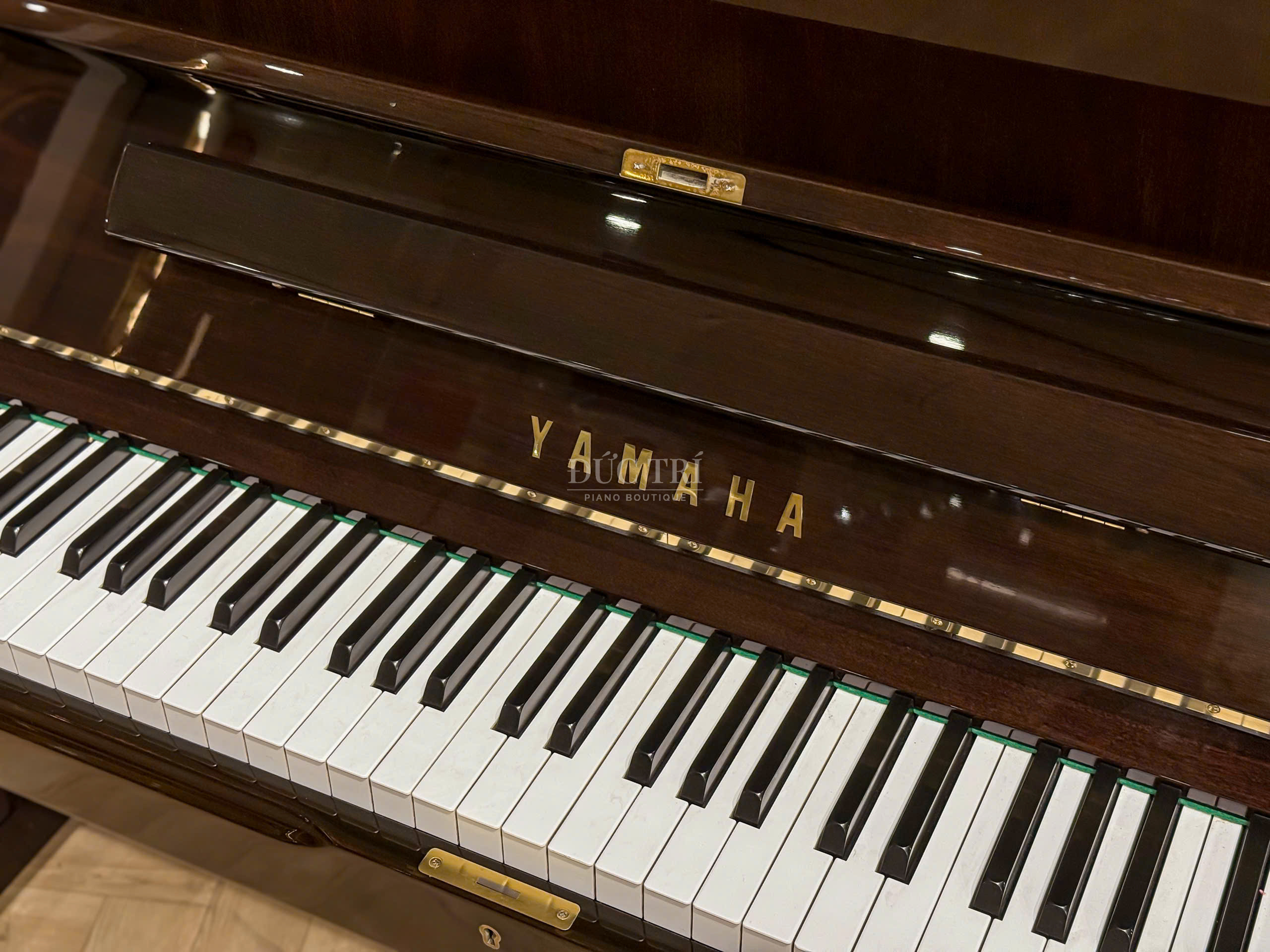 Yamaha W110BĐê 15 Cận cảnh phím đàn piano Yamaha W110BĐê