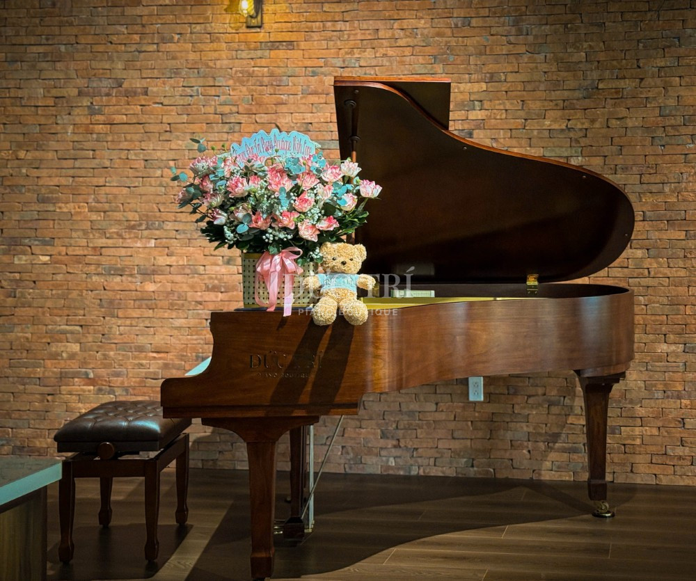 Gau bong va dan Yamaha G3B Walnut Yamaha G3B WN Gấu bông và đàn Yamaha G3B Walnut