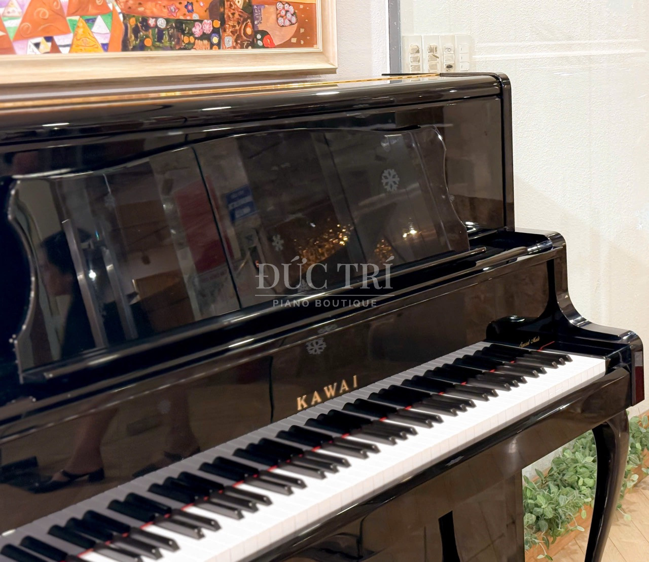 Kawai DS80 2 Đàn Piano Kawai DS80 Special Made Mang thiết kế cổ điển chân cong ấn tượng