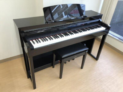 Piano Yamaha CLP-470PE