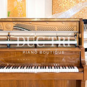 Bên trong của đàn Kawai KL-702