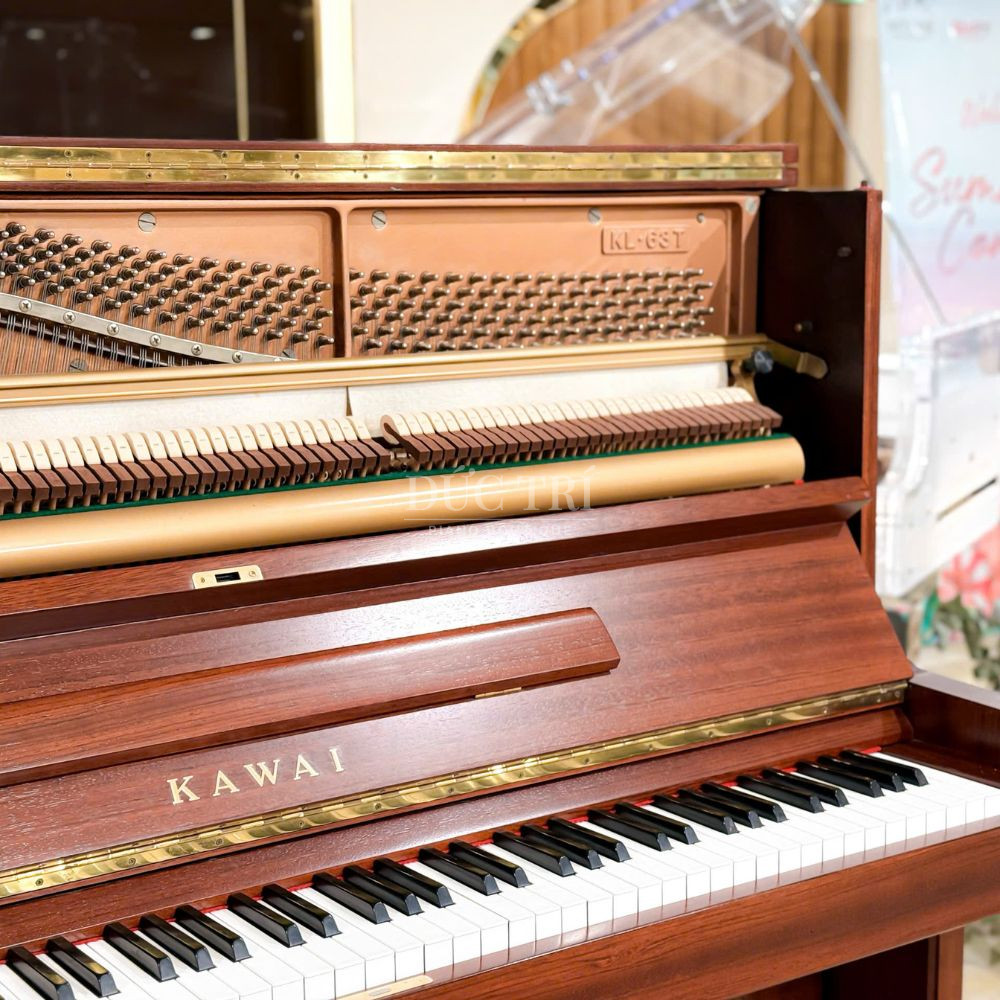 Ben trong dan Kawai KL 63T Kawai KL-63T Bên trong đàn Kawai KL-63T