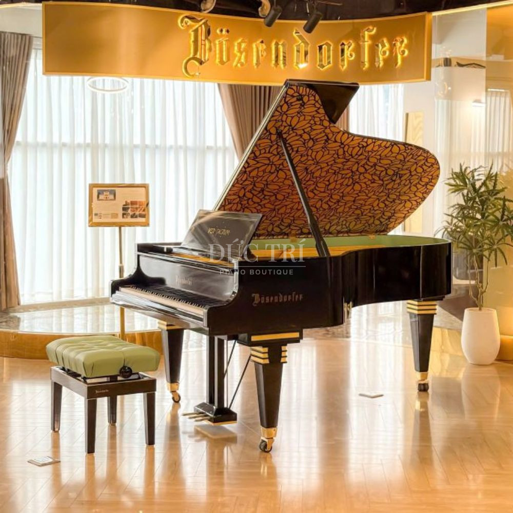 Bosendorfer Secession 214VC voi mai vom nguyet que dat vang ben trong nap dan Bösendorfer Secession 214VC Bösendorfer Secession 214VC với mái vòm nguyệt quế dát vàng bên trong nắp đàn