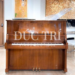 Góc chính diện của đàn Kawai KL-702