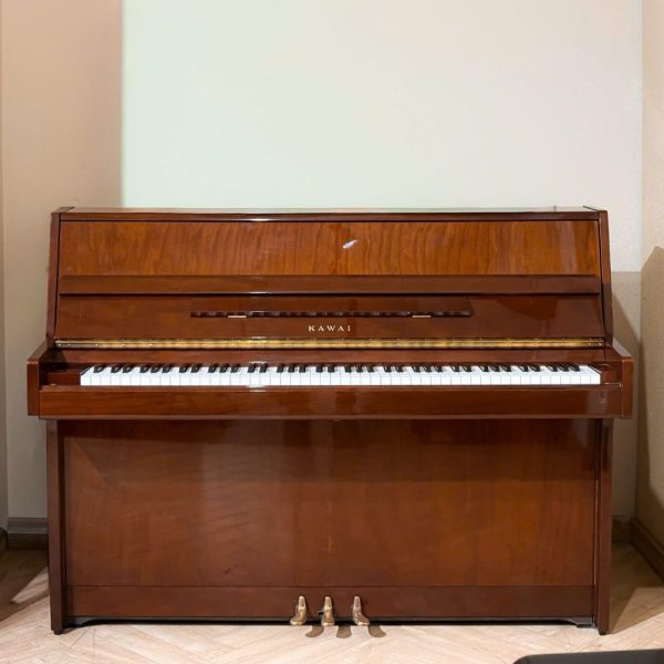 Đàn piano Upright Kawai CE-10