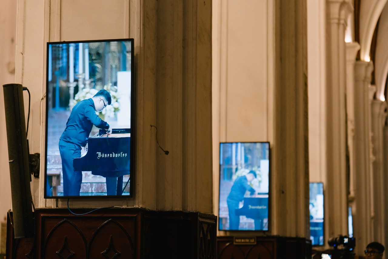 Duc Tri Piano Boutique Chuan bi ky thuat cho dan Bosendorfer 280VC tai Nha Tho Lon Ha Noi Lưu Hồng Quang Đức Trí Piano Boutique Chuẩn bị kỹ thuật cho đàn Bösendorfer 280VC tại Nhà Thờ Lớn Hà Nội