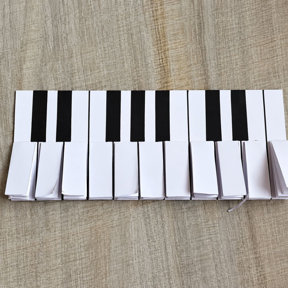 Tu lam ban phim giay ti le 1 1 khi hoc piano khi khong co dan học piano khi không có đàn Tự làm bàn phím giấy tỉ lệ 1_1 khi học piano khi không có đàn