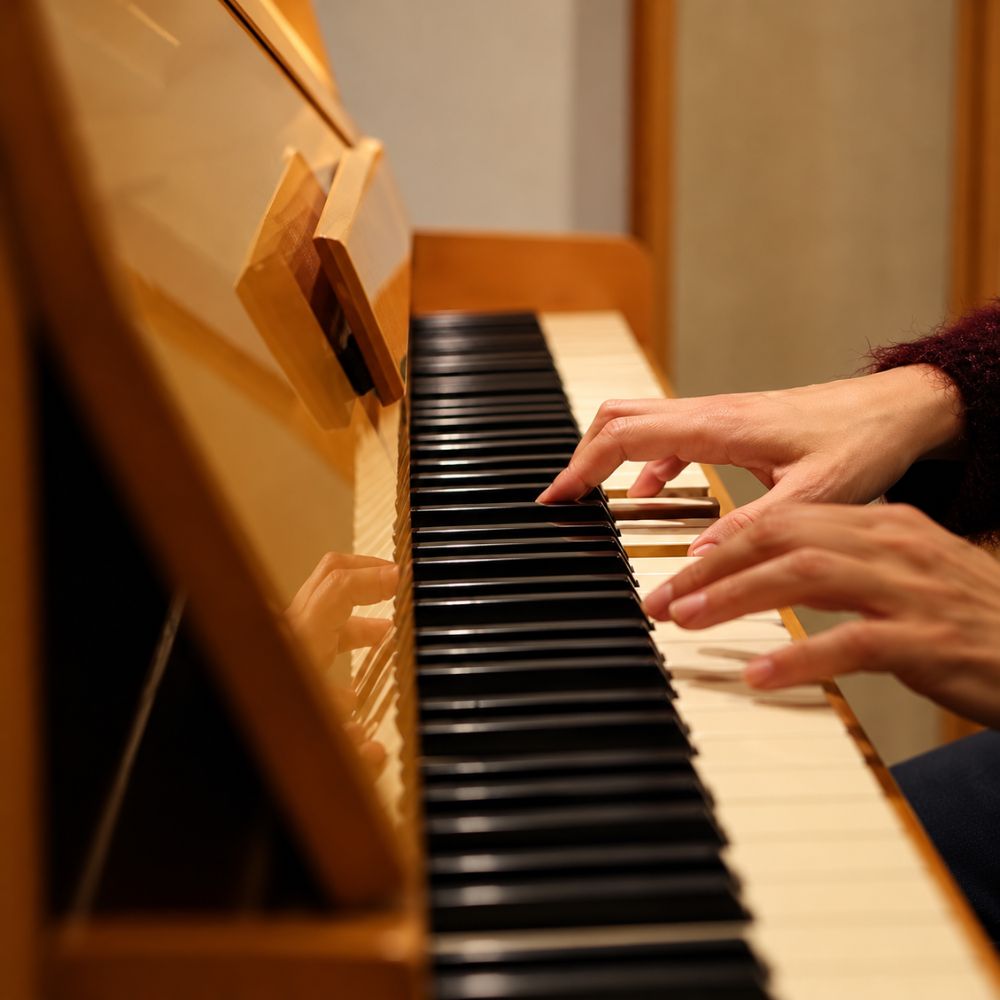 Ung tau piano su Tu do trong khuon kho nhac ly ứng tấu piano Ứng tấu piano sự Tự do trong khuôn khổ nhạc lý